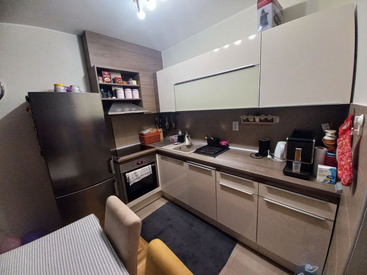 Savršen raspored   porodični stan   bliže Telepu 2