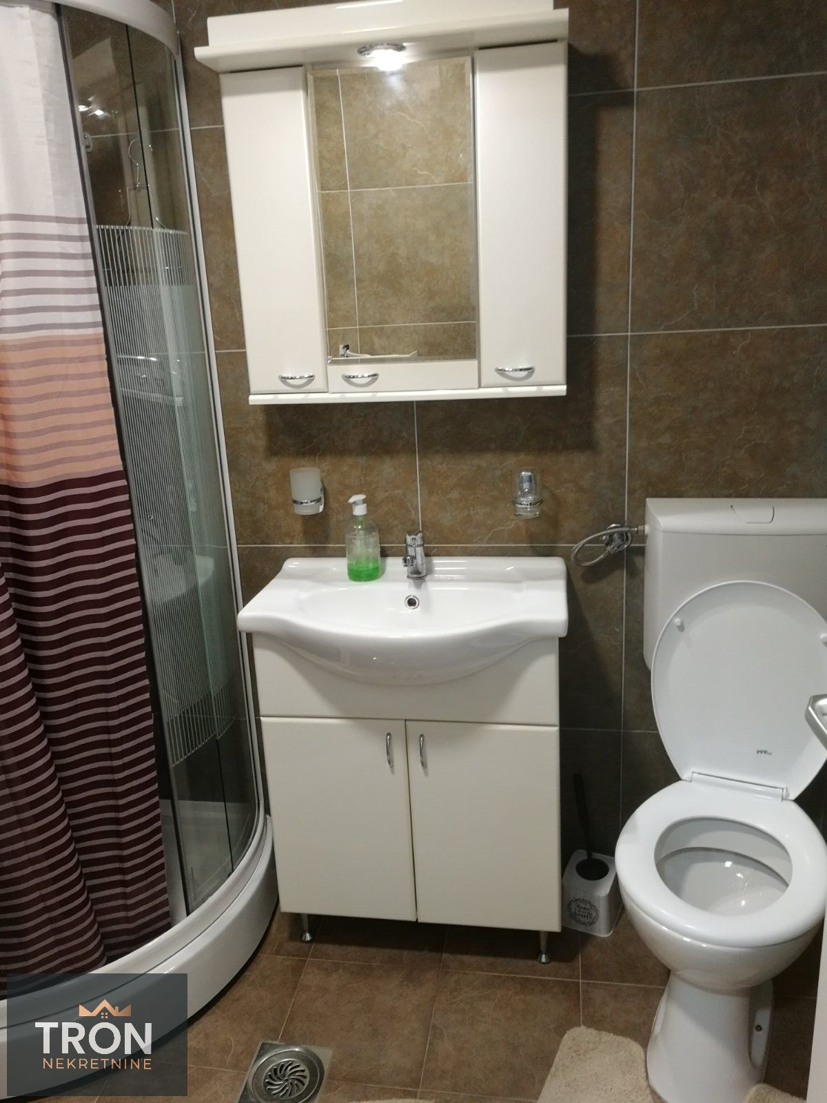 Komforan stan kod Vrnjačkih Termi  48m2 5