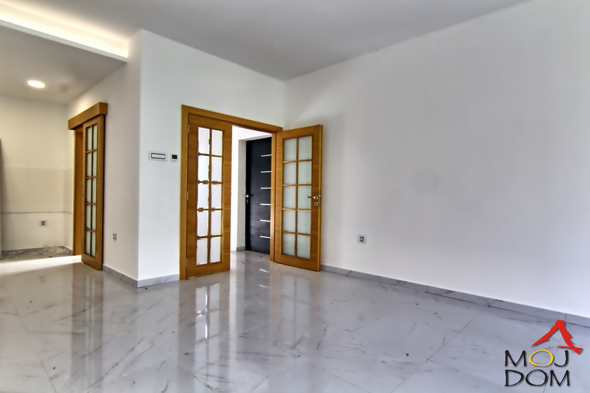 Stan,SREMSKA KAMENICA,POPOVICA,kv: 181, € 515000, ID: 1027254 9