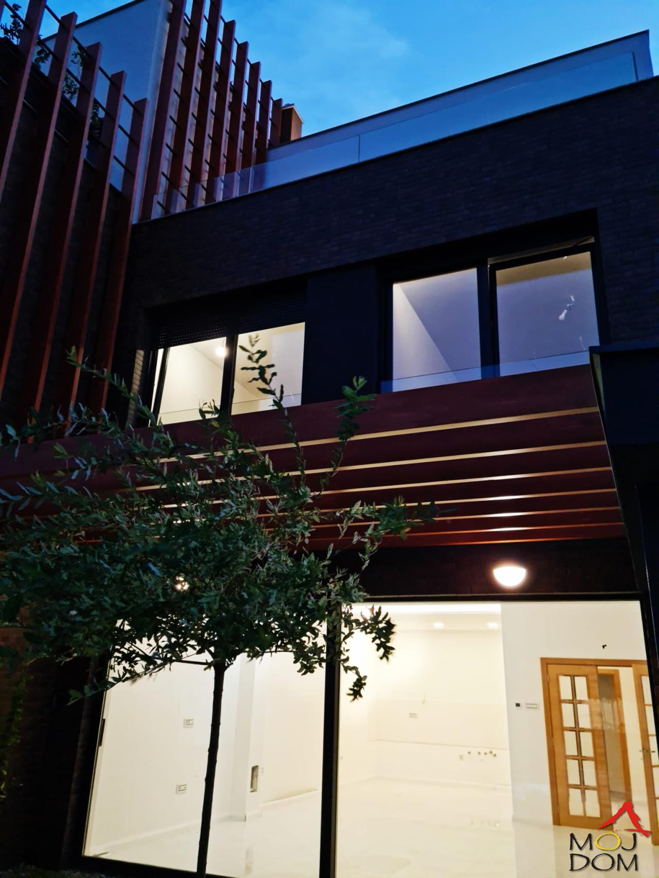 Stan,SREMSKA KAMENICA,POPOVICA,kv: 181, € 515000, ID: 1027254 4