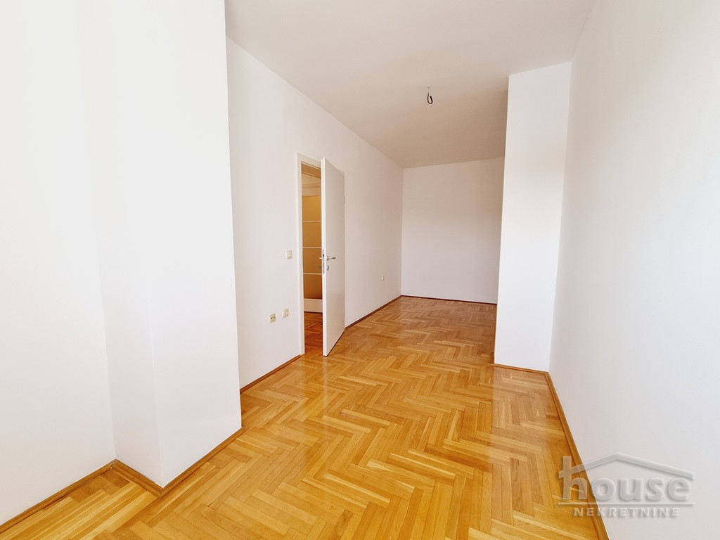 Stan,NOVI SAD,BULEVAR 86m2,159650€ , ID: 1054423 25