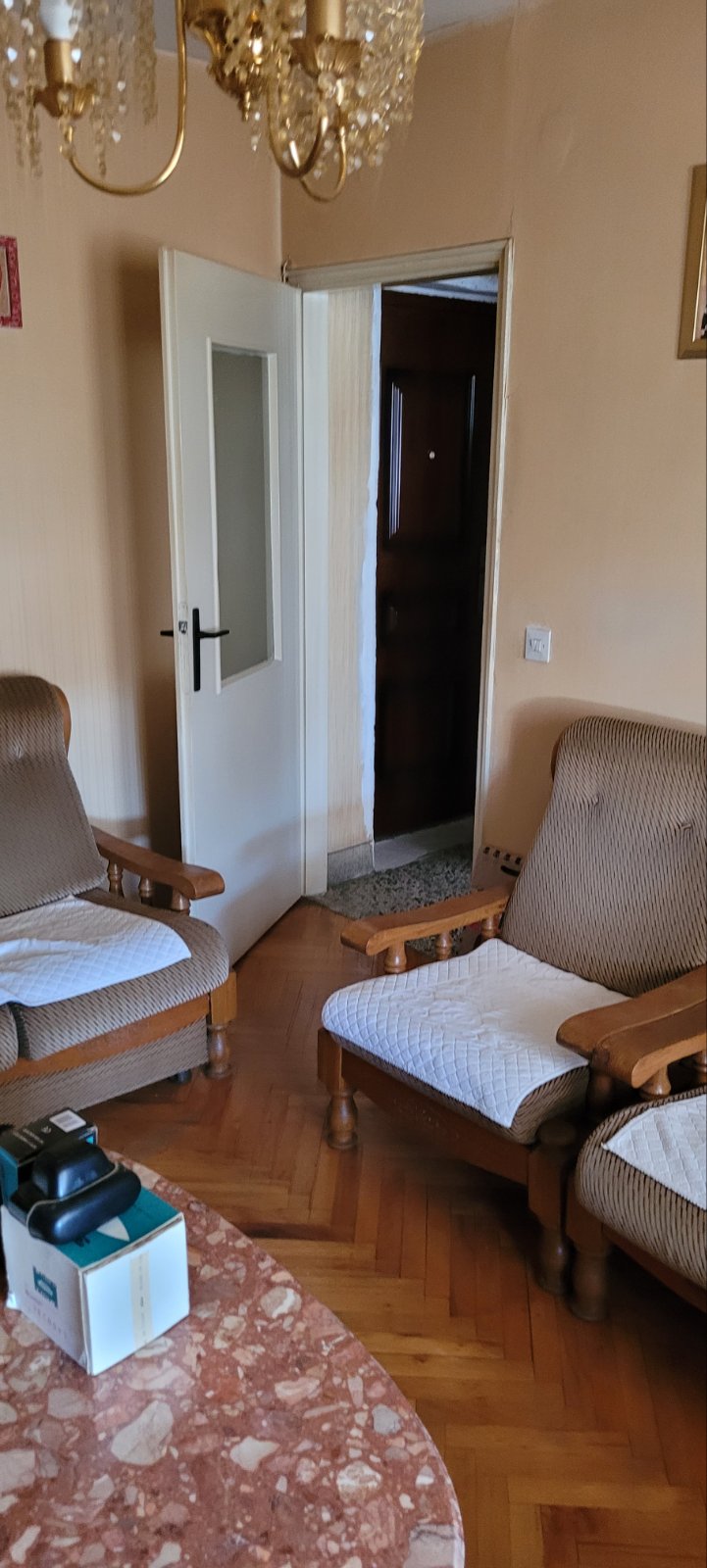 2 soban stan u starijoj zgradi 1