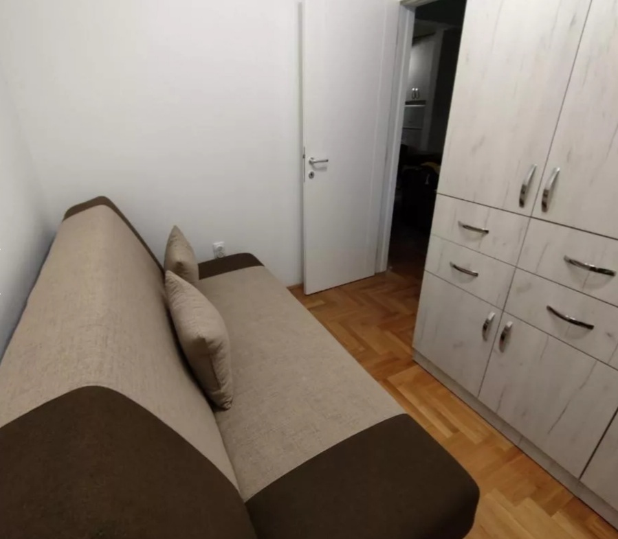 Nov stan na Zvezdari sa garaznim parking mestom  4