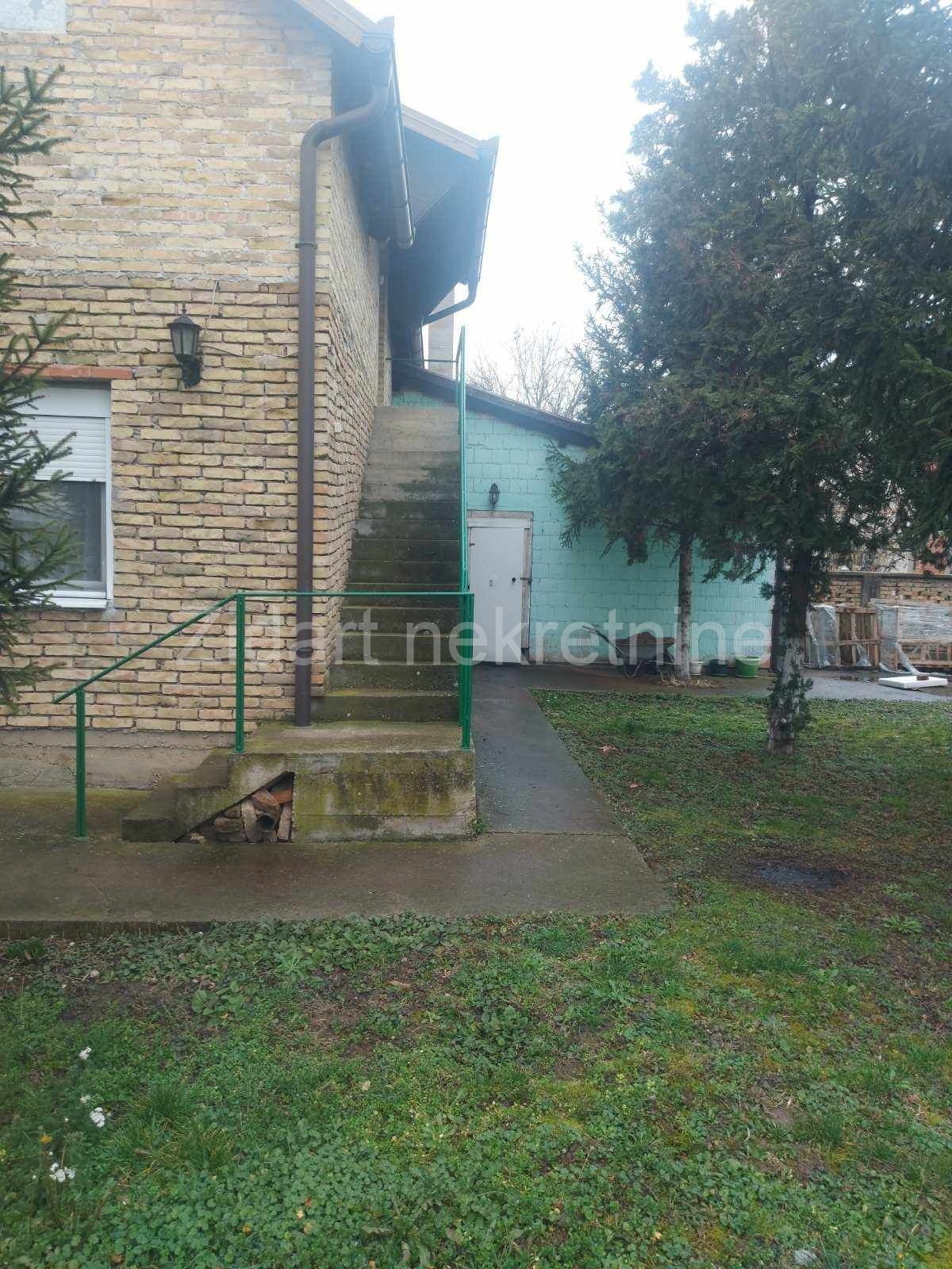 Batajnica, Zemun, kuća na prodaju  7