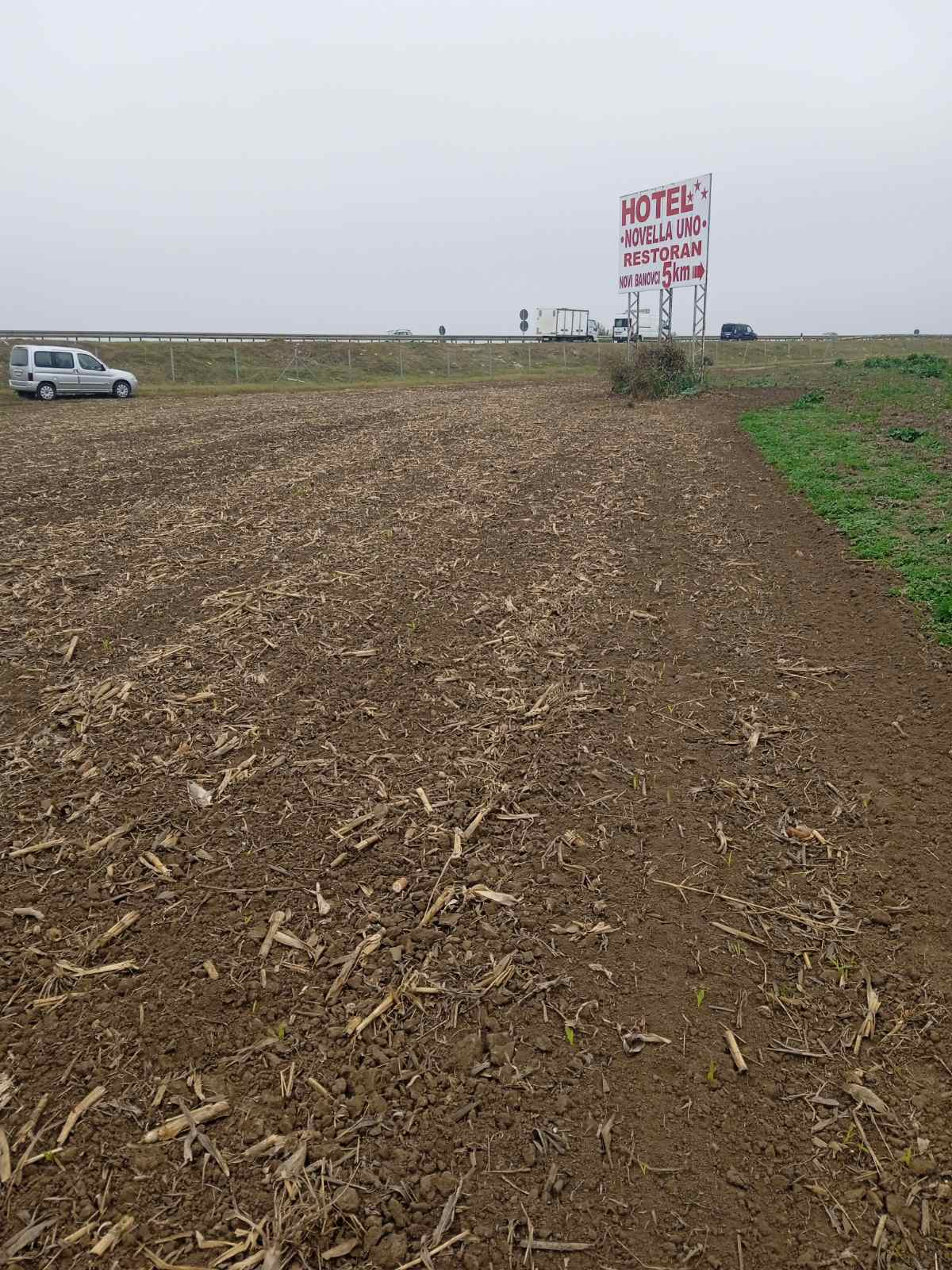 Prodaja zemljista Batajnica 3