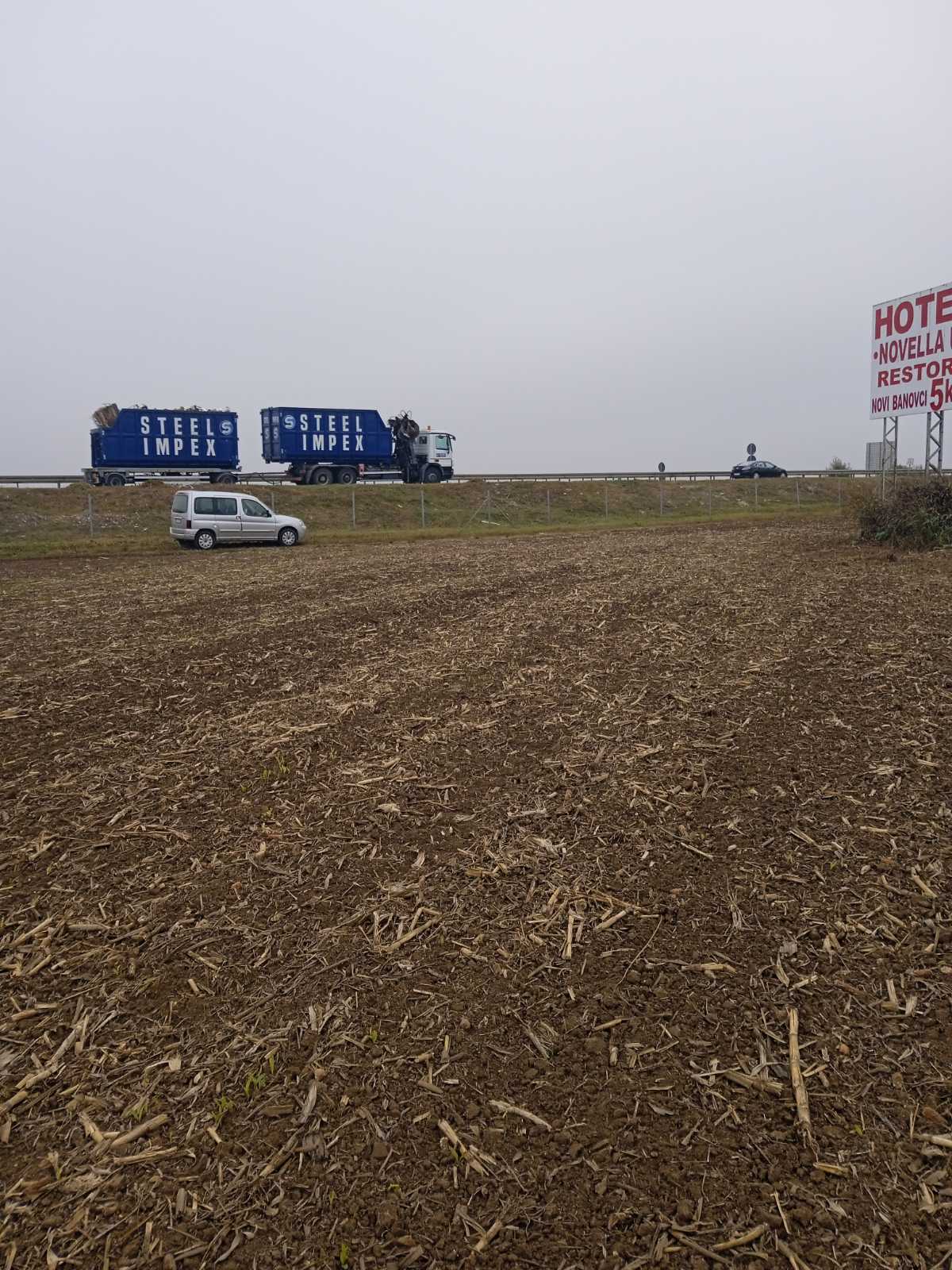 Prodaja zemljista Batajnica 5