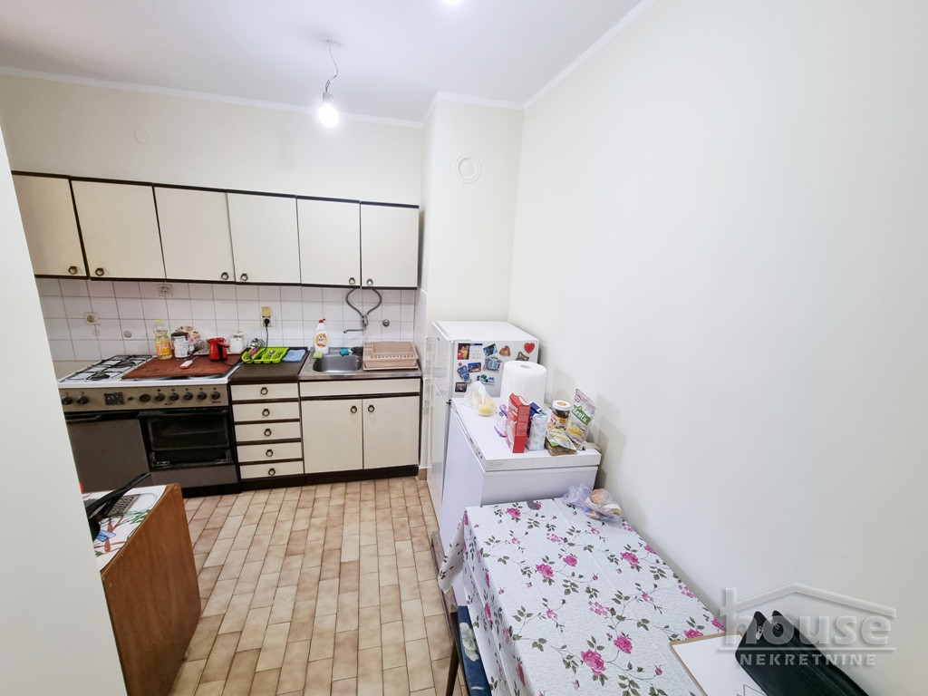 Stan,NOVI SAD,BULEVAR 75m2,191580€ , ID: 1060069 8