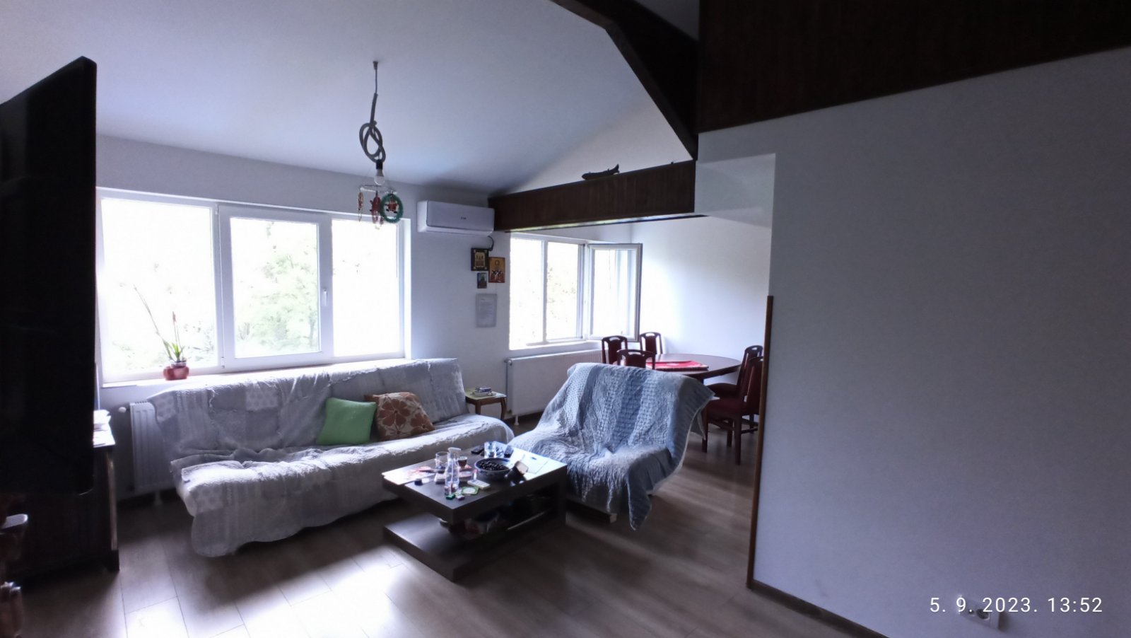 Prodajem kucu sa dva odvojena stana Dudovi Obrenovac 1