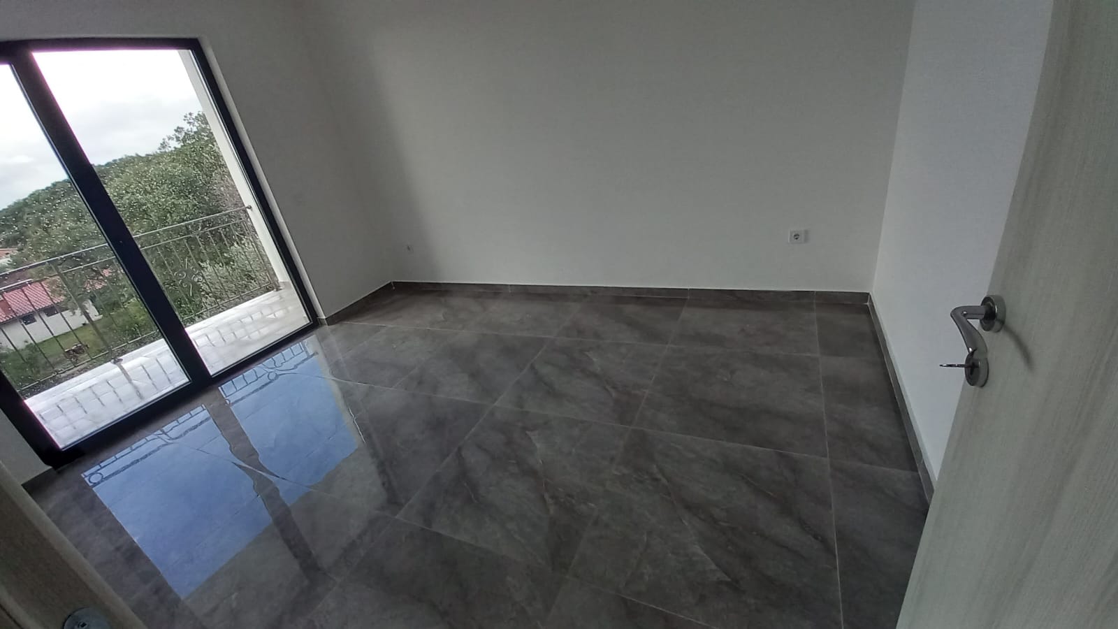 Bar  Šušanj  3 nove kuće 4