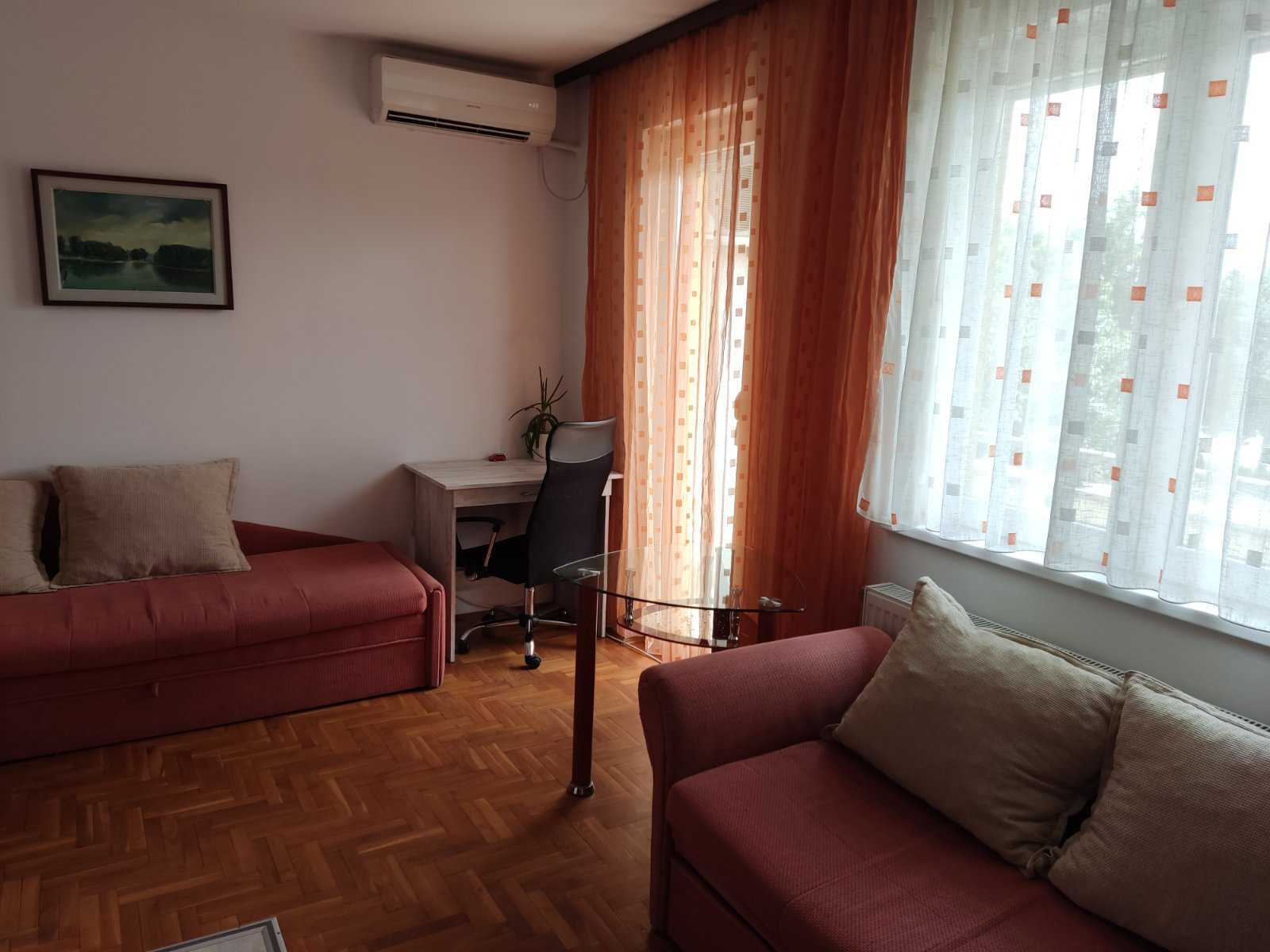 Garsonjera na početku Bulevara patrijarha Pavla 1