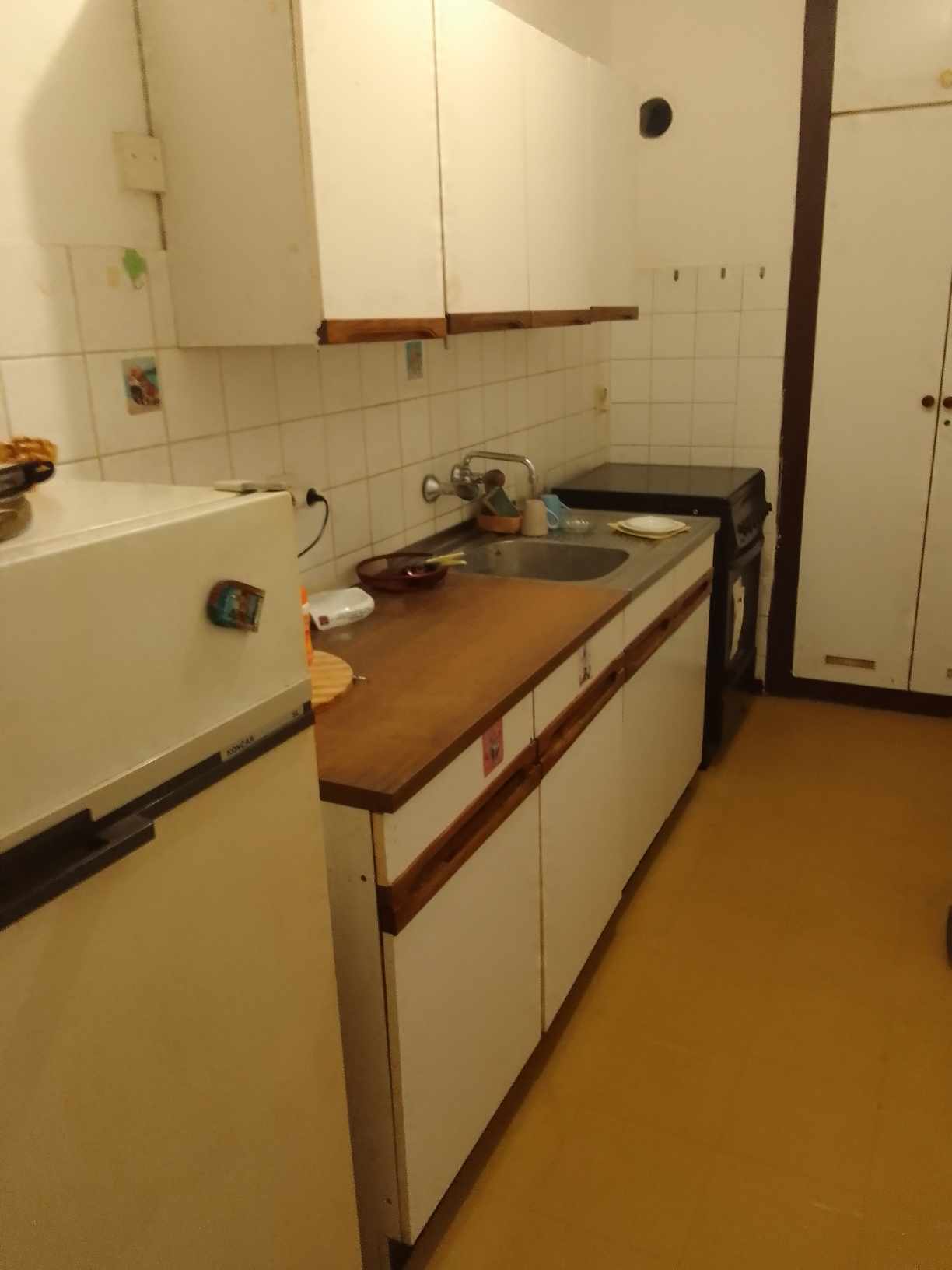 Izdajem jednosoban stan 4