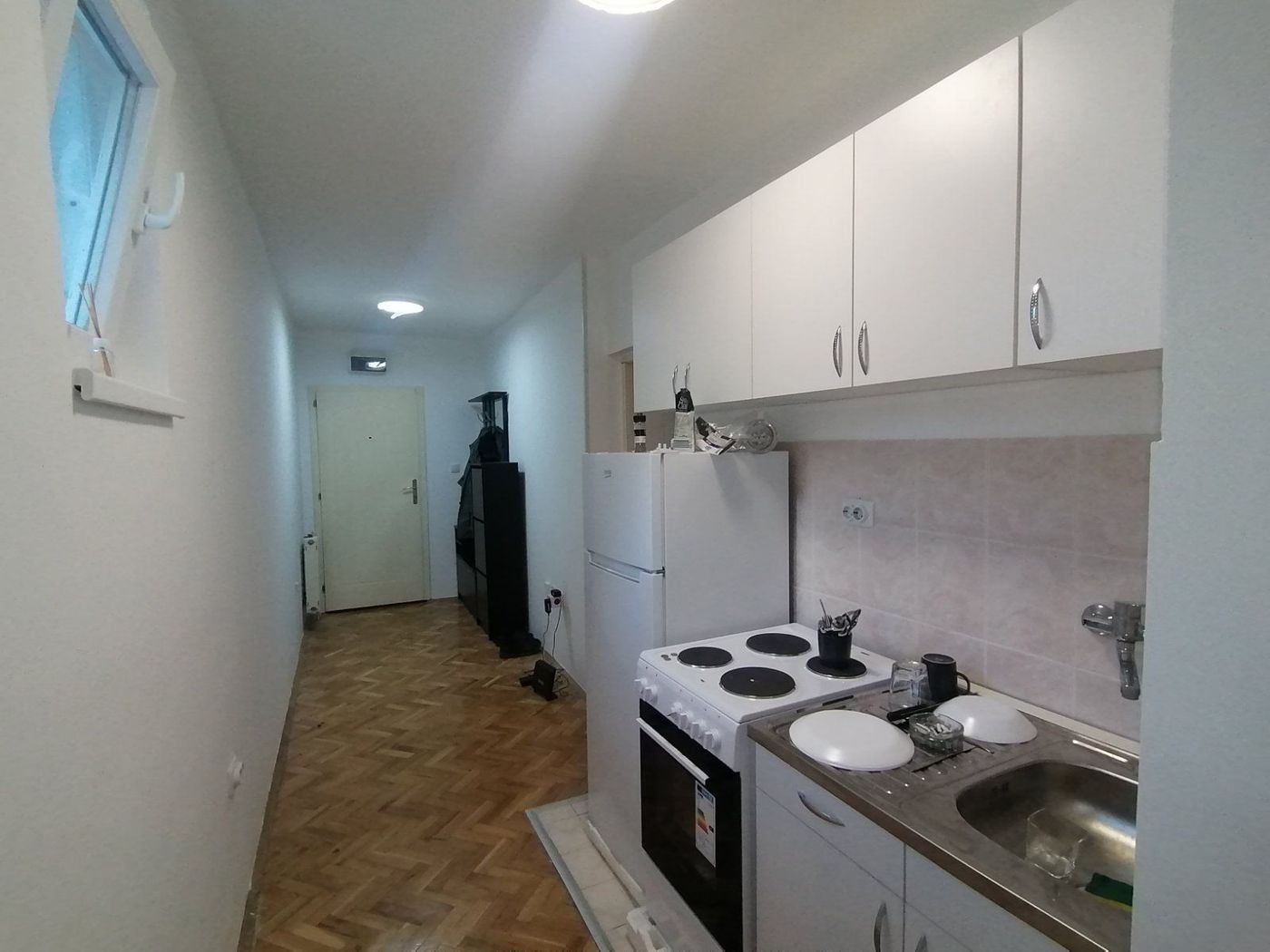 Izuzetna lokacija  Dvosoban stan bez ulaganja 3