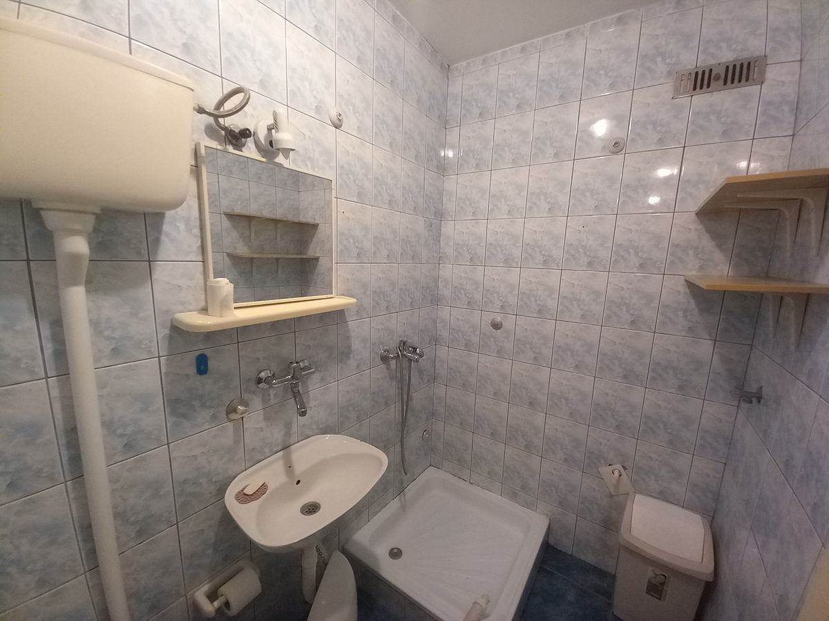 Fantastičan stan   retko u ponudi u ovom delu grada 5