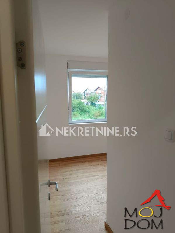 Stan,NOVI SAD,MALI BEOGRAD,kv: 68, € 99900, ID: 1023493 16