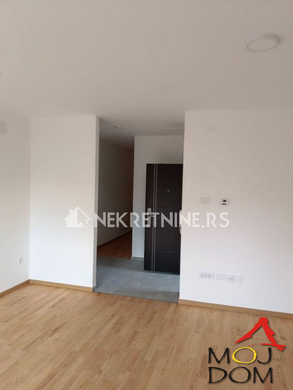 Stan,NOVI SAD,MALI BEOGRAD,kv: 68, € 99900, ID: 1023493 12