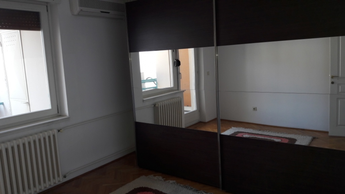 BULEVAR, 101 m2, Trosoban, Namešten 7