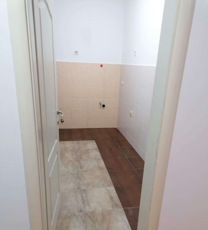 BULEVAR, 59 m2, Dvosoban može za Poslovni prostor 3