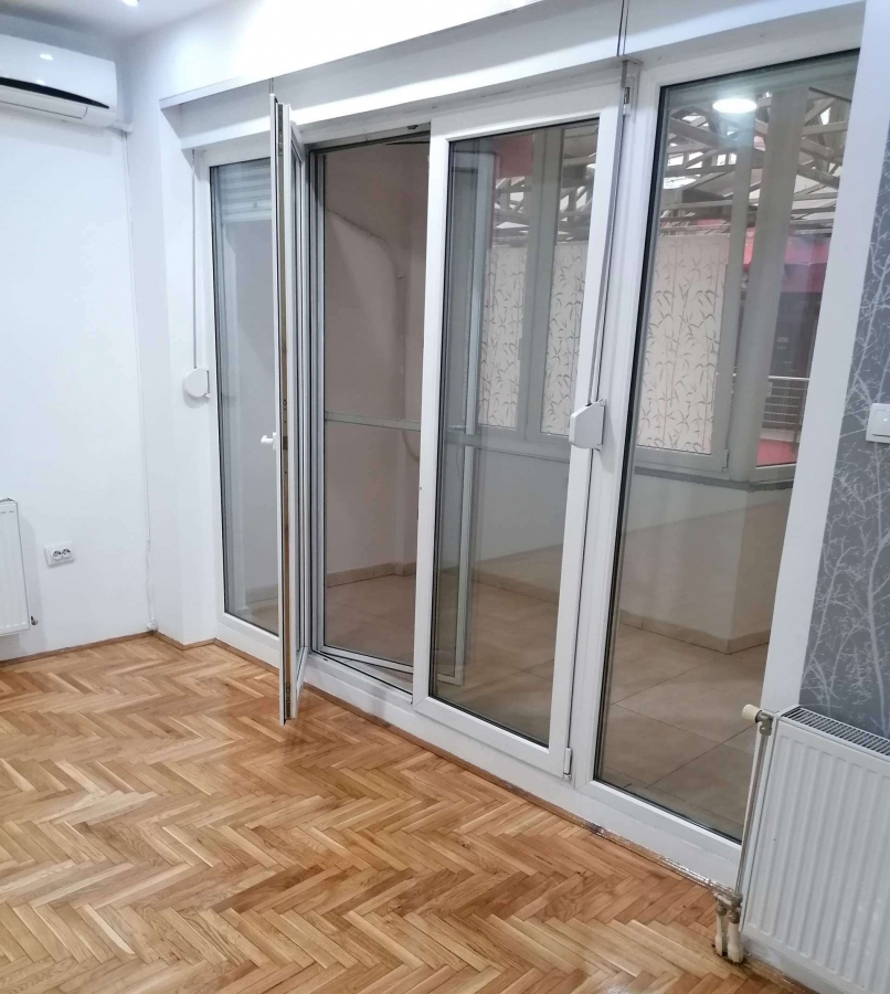 BULEVAR, 59 m2, Dvosoban može za Poslovni prostor 4