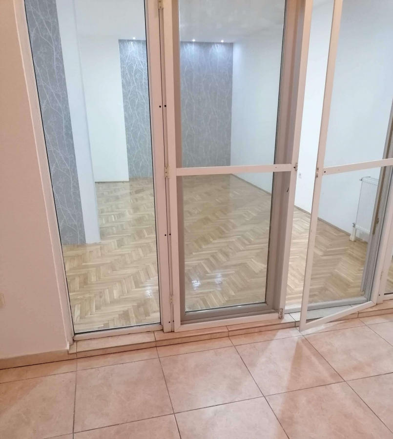 BULEVAR, 59 m2, Dvosoban može za Poslovni prostor 5