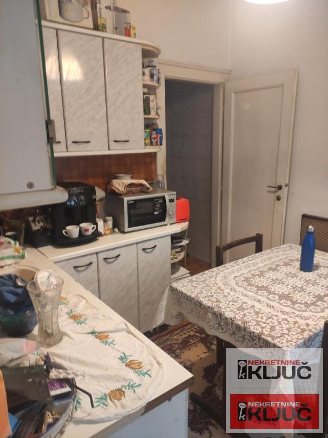 CENTAR, 80m2, trosoban SALONSKI 10