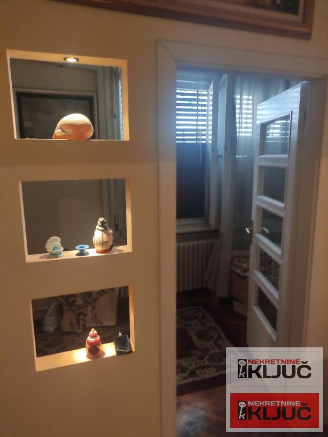 CENTAR, 80m2, trosoban SALONSKI 13