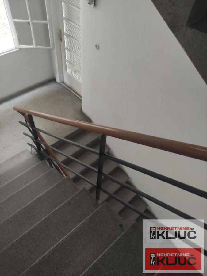 CENTAR, 80m2, trosoban SALONSKI 9