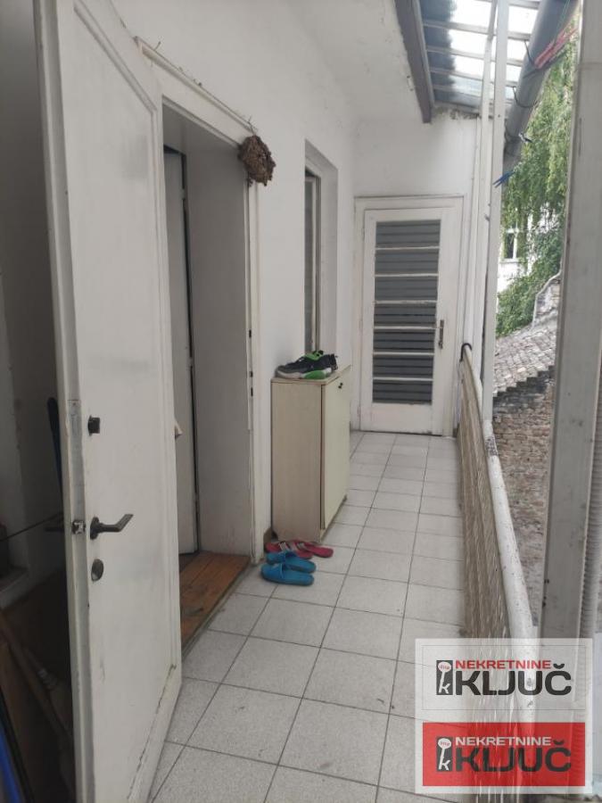 CENTAR, 80m2, trosoban SALONSKI 7