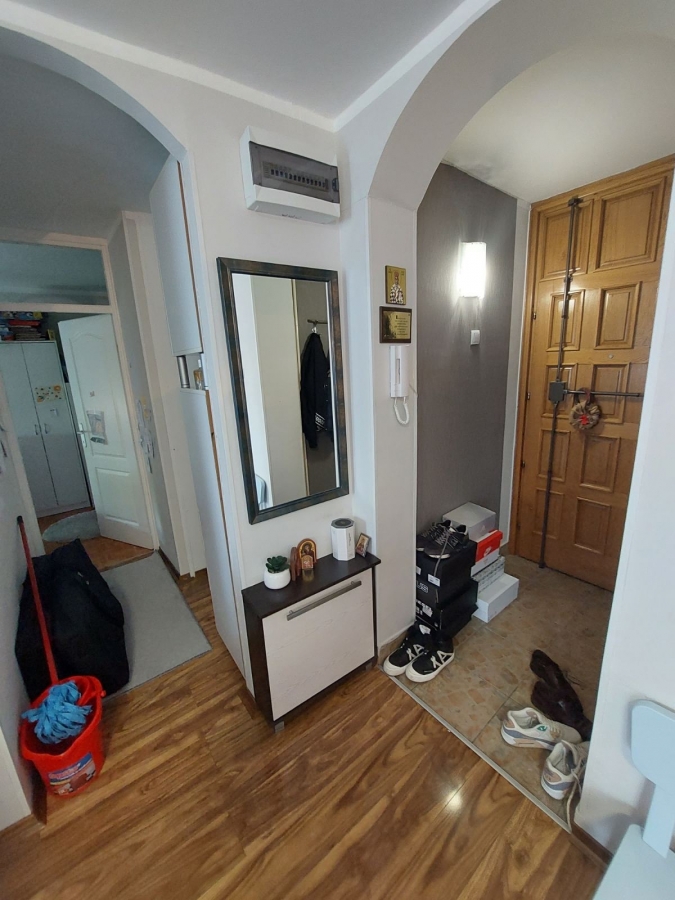 NOVO NASELJE, 54m2, Dvoiposoban, Renoviran 12