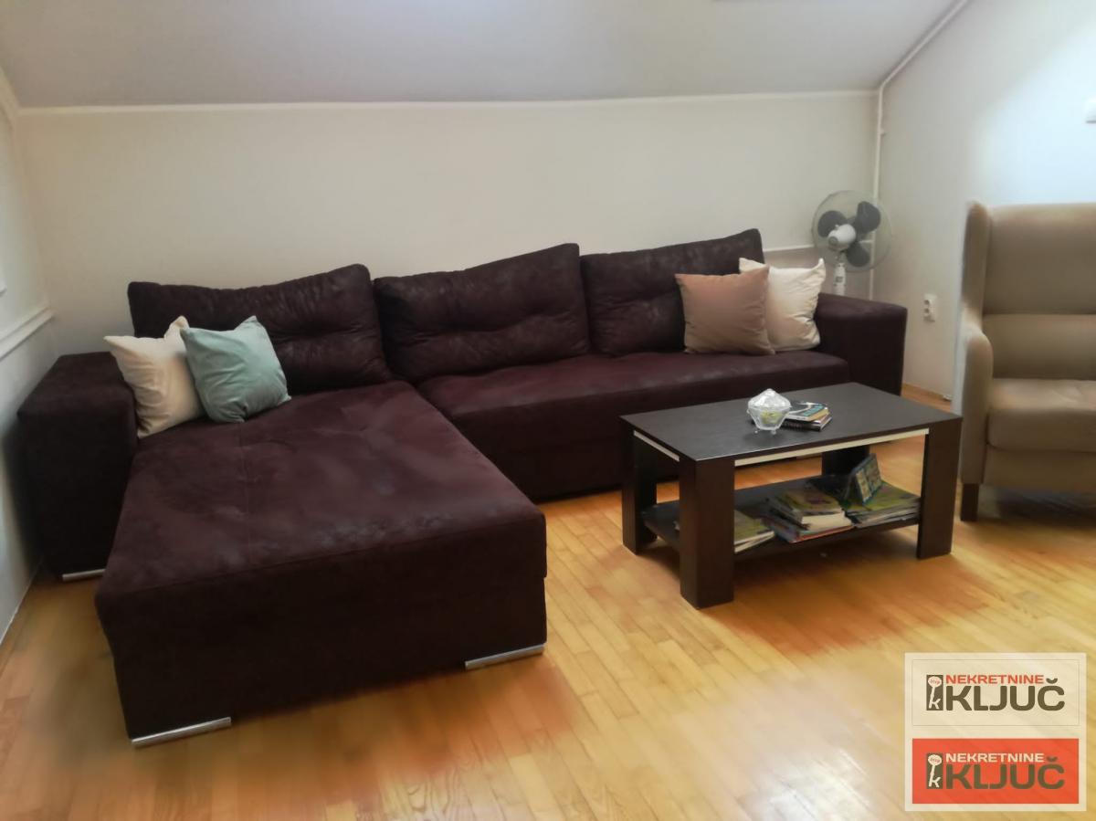 NOVO NASELJE, 79m2, Trosoban-DUPLEX! 8