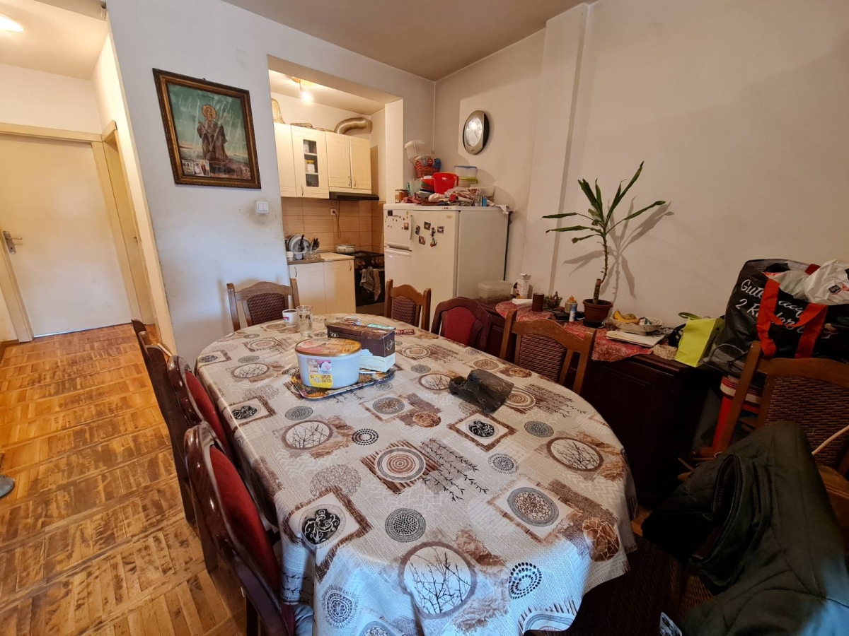 PETROVARADIN, 64 m2,Trosoban ! 5