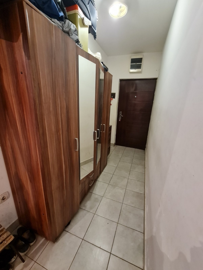 PETROVARADIN, 64 m2,Trosoban ! 2