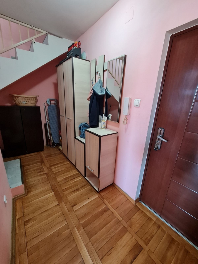 PETROVARADIN, 69 m2, Trosoban! 5