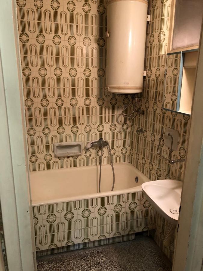 SATELIT, 46 m2, Dvosoban kod Satelitske pijace 4