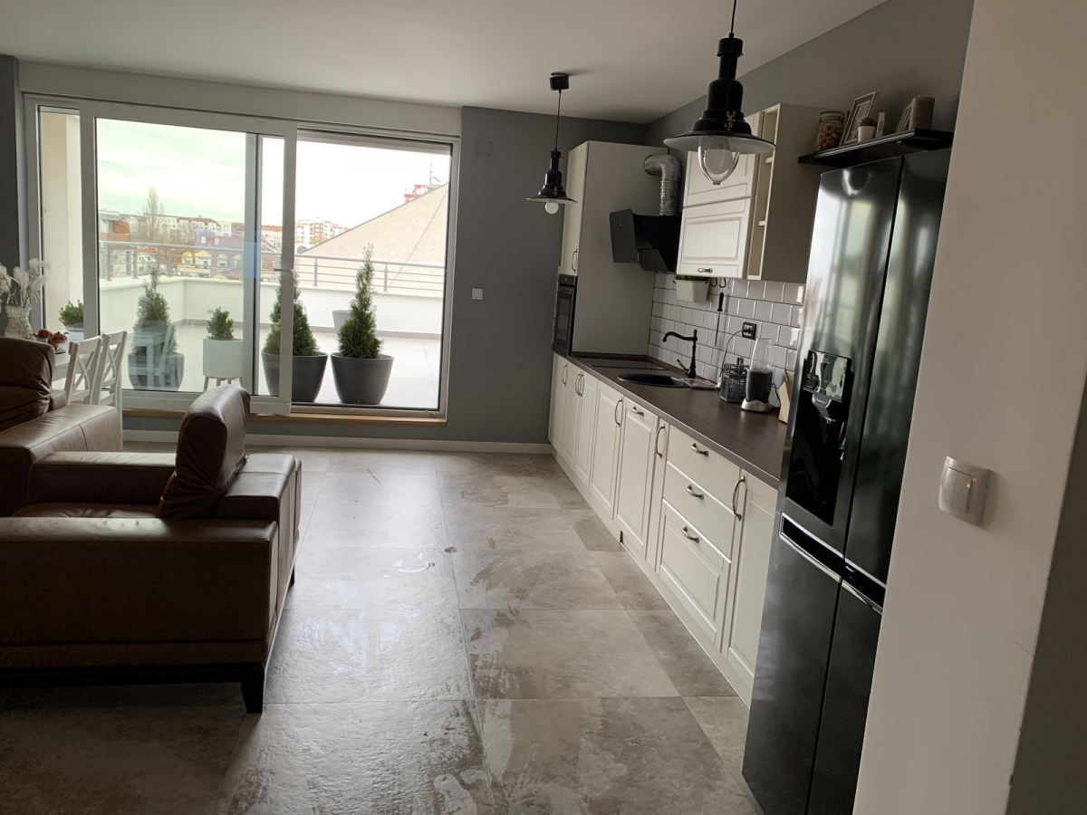 TELEP, 96 m2 + terasa 50m2, Četvorosoban, Lux sa parking mestom sa PDV 8