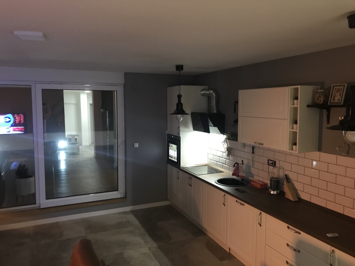 TELEP, 96 m2 + terasa 50m2, Četvorosoban, Lux sa parking mestom sa PDV 13