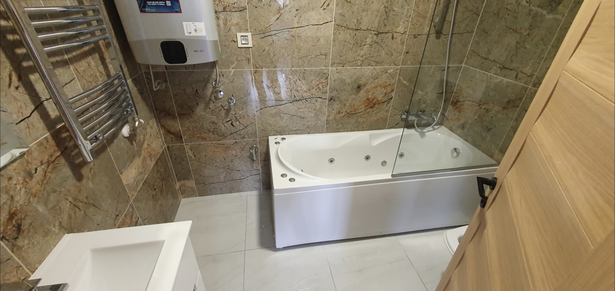 TELEP-LIMAN 4, 72 m2, Trosoban sa PDV, Lux oprema, Neuseljavan 6