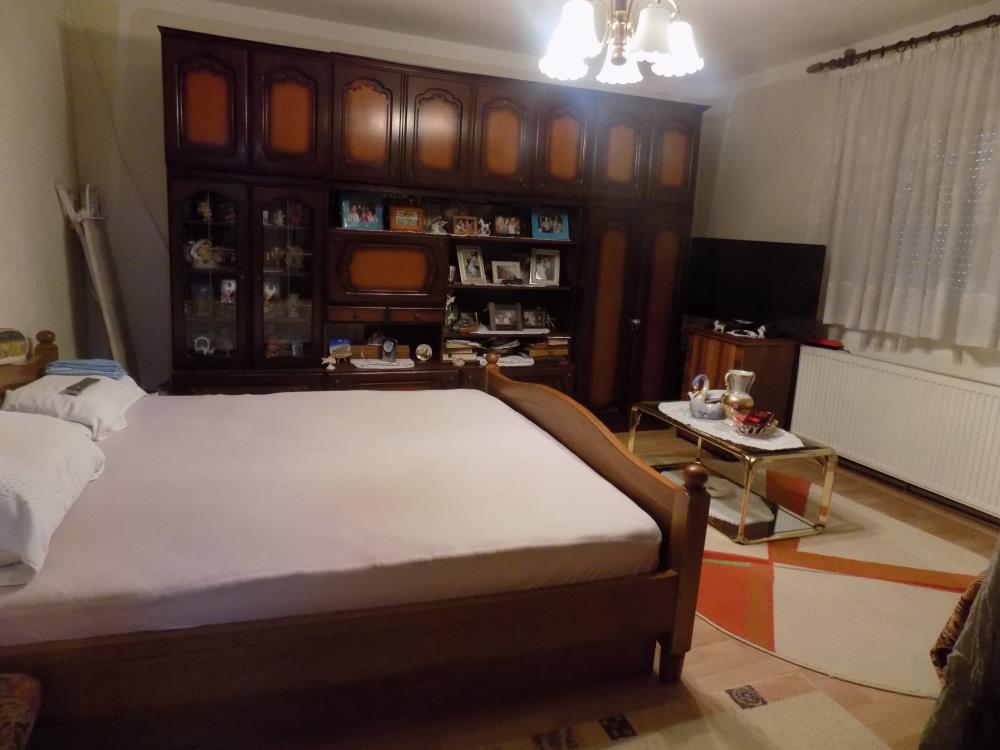 3 kuće u dvoruštu/Kružni tok 15