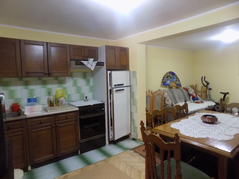 3 kuće u dvoruštu/Kružni tok 19