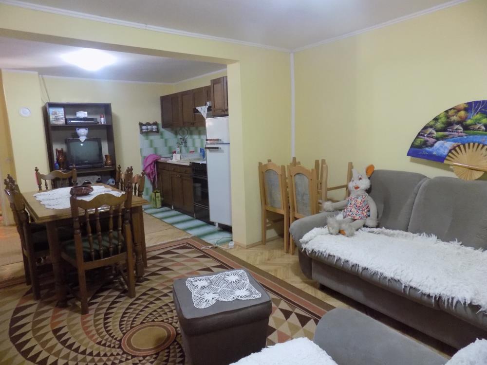 3 kuće u dvoruštu/Kružni tok 20