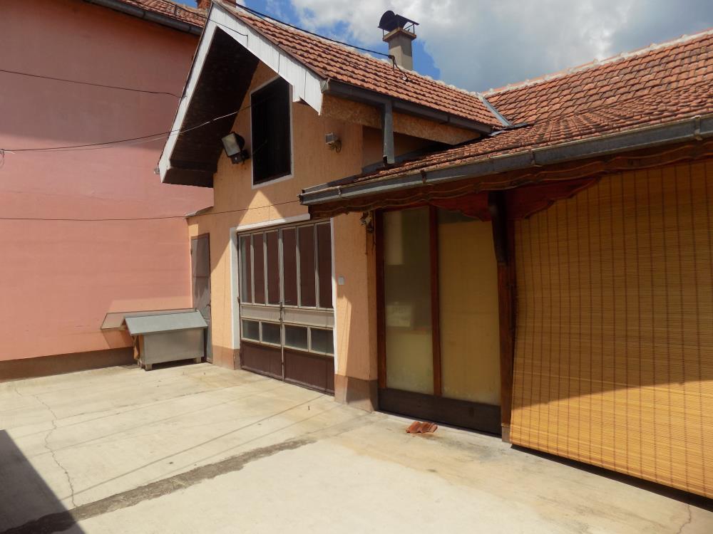 3 kuće u dvoruštu/Kružni tok 23