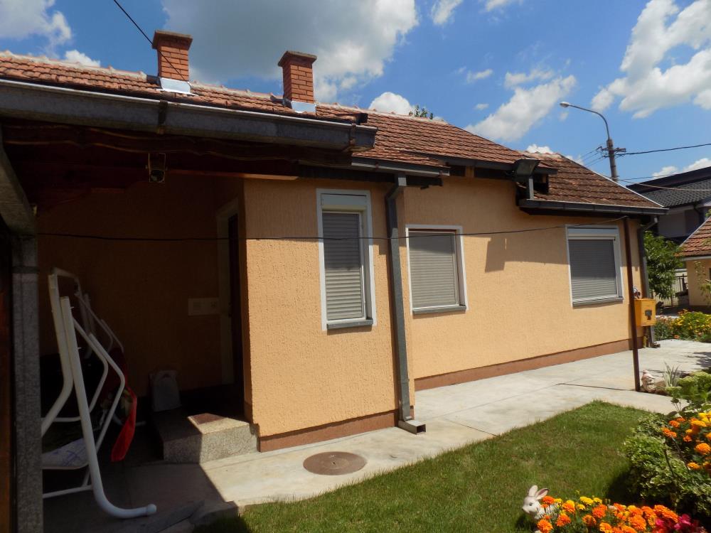 3 kuće u dvoruštu/Kružni tok 7