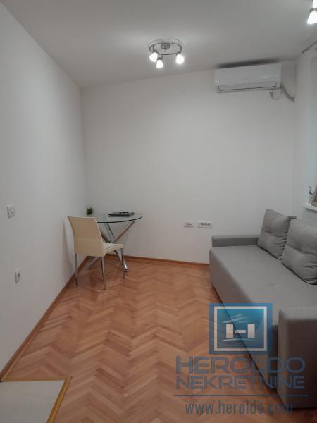 Apartman WING -kod  Akva Parka u Jagodini 12