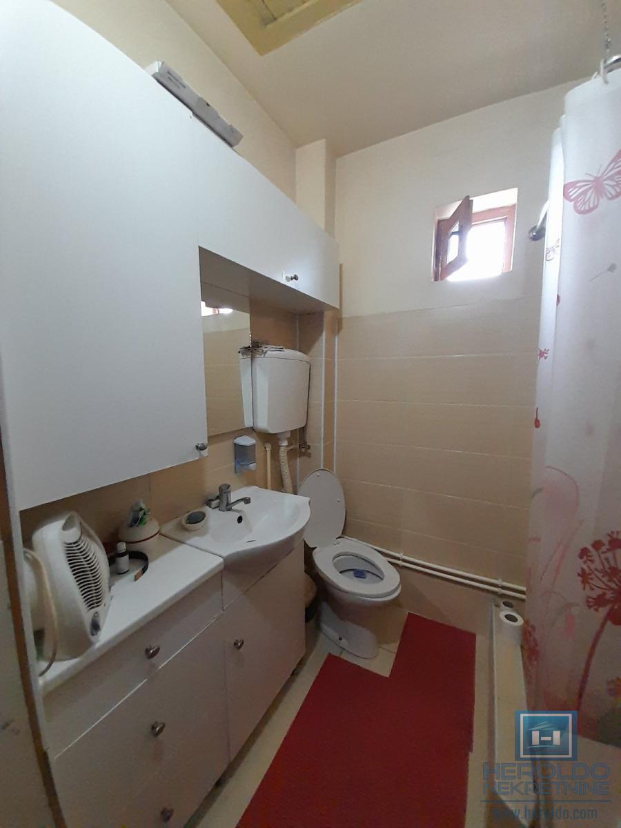 Dve kuće u Ćupriji na prodaju 12