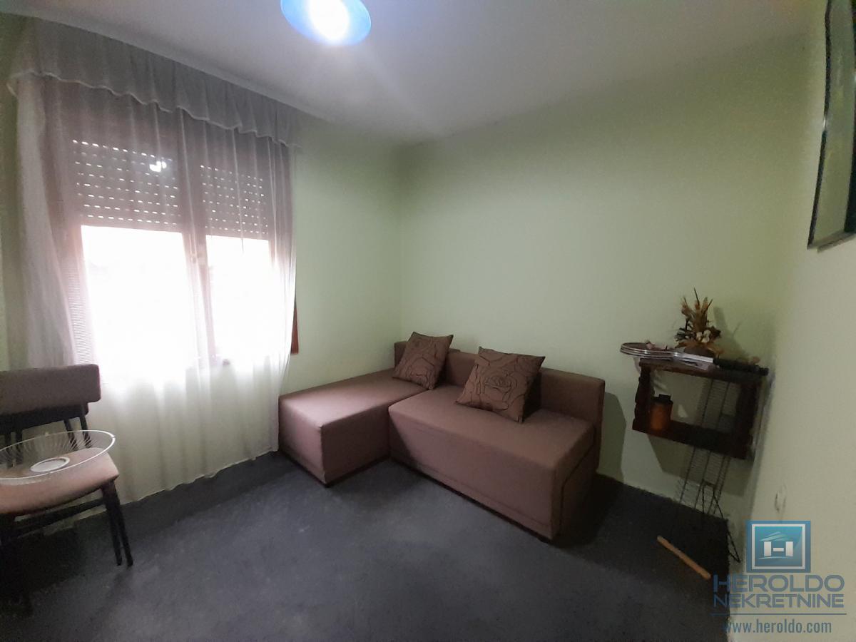 Dve kuće u Ćupriji na prodaju 6