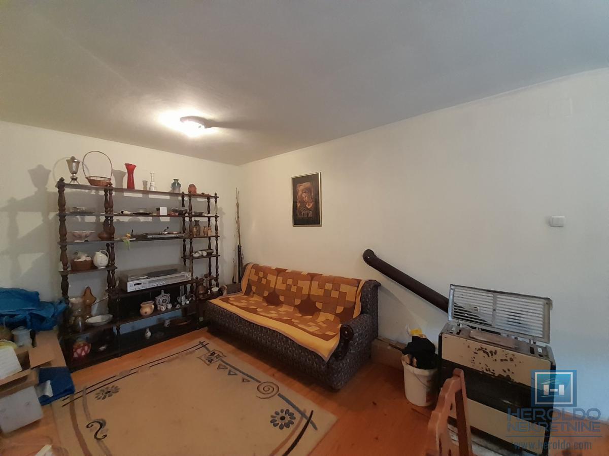 Dve kuće u Ćupriji na prodaju 3