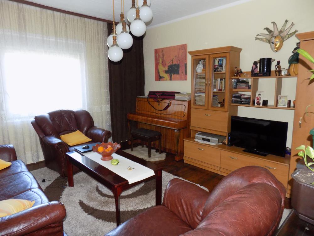 Dve kuće u Ćupriji, u blizini bolnice 16