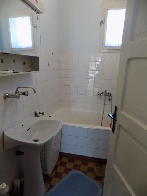 Dve kuće u Ćupriji, u blizini bolnice 7