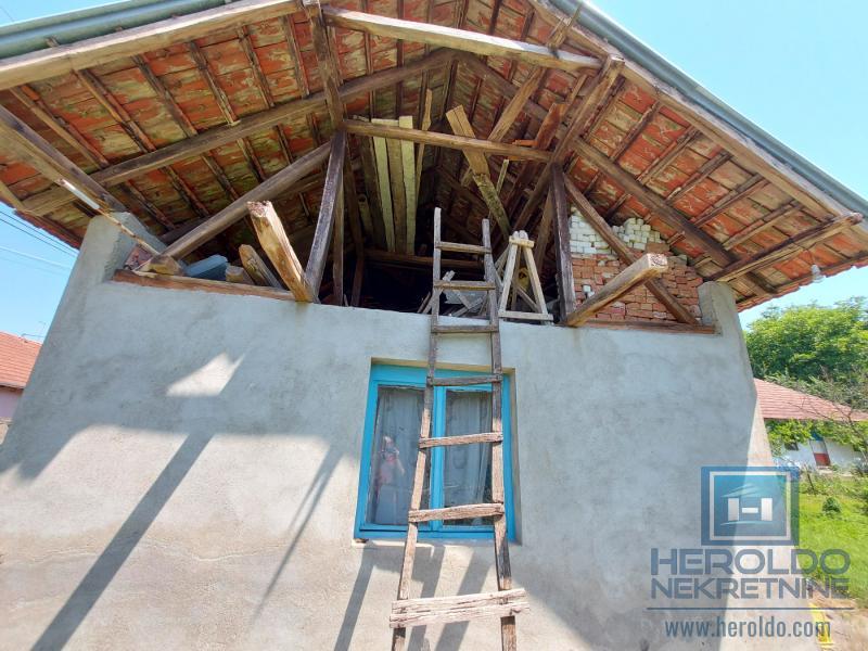 Dve seoske kuće 10