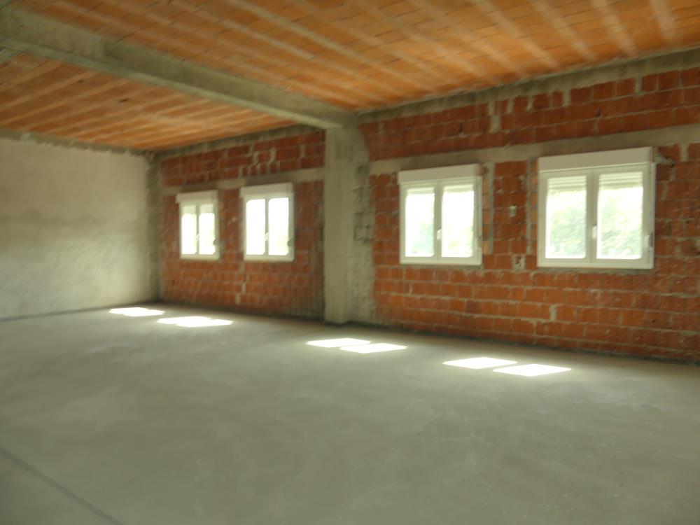 Hala uz glavni put 6