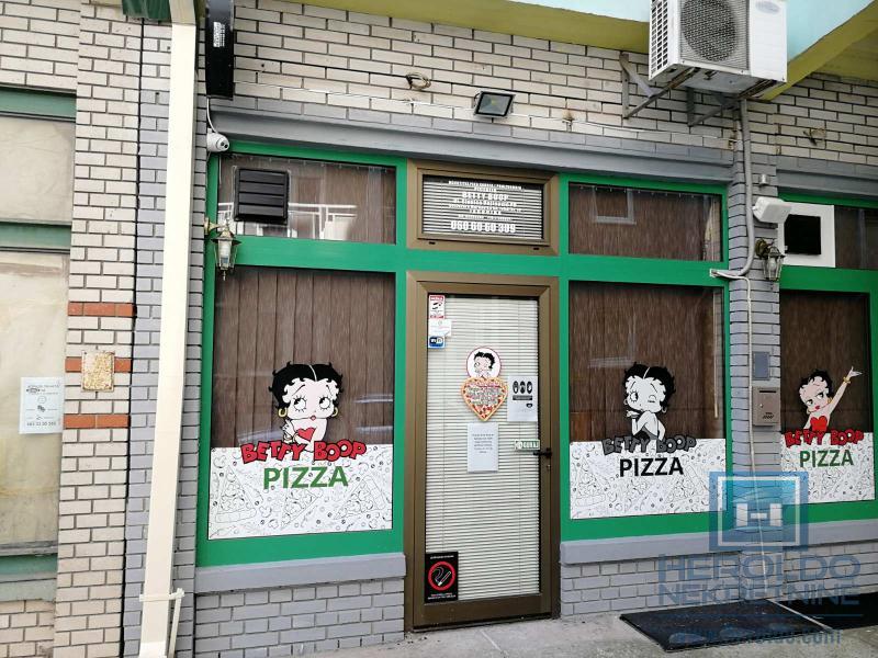 hitna prodaja dva spojena lokala povoljno  u centru grada!!! 23